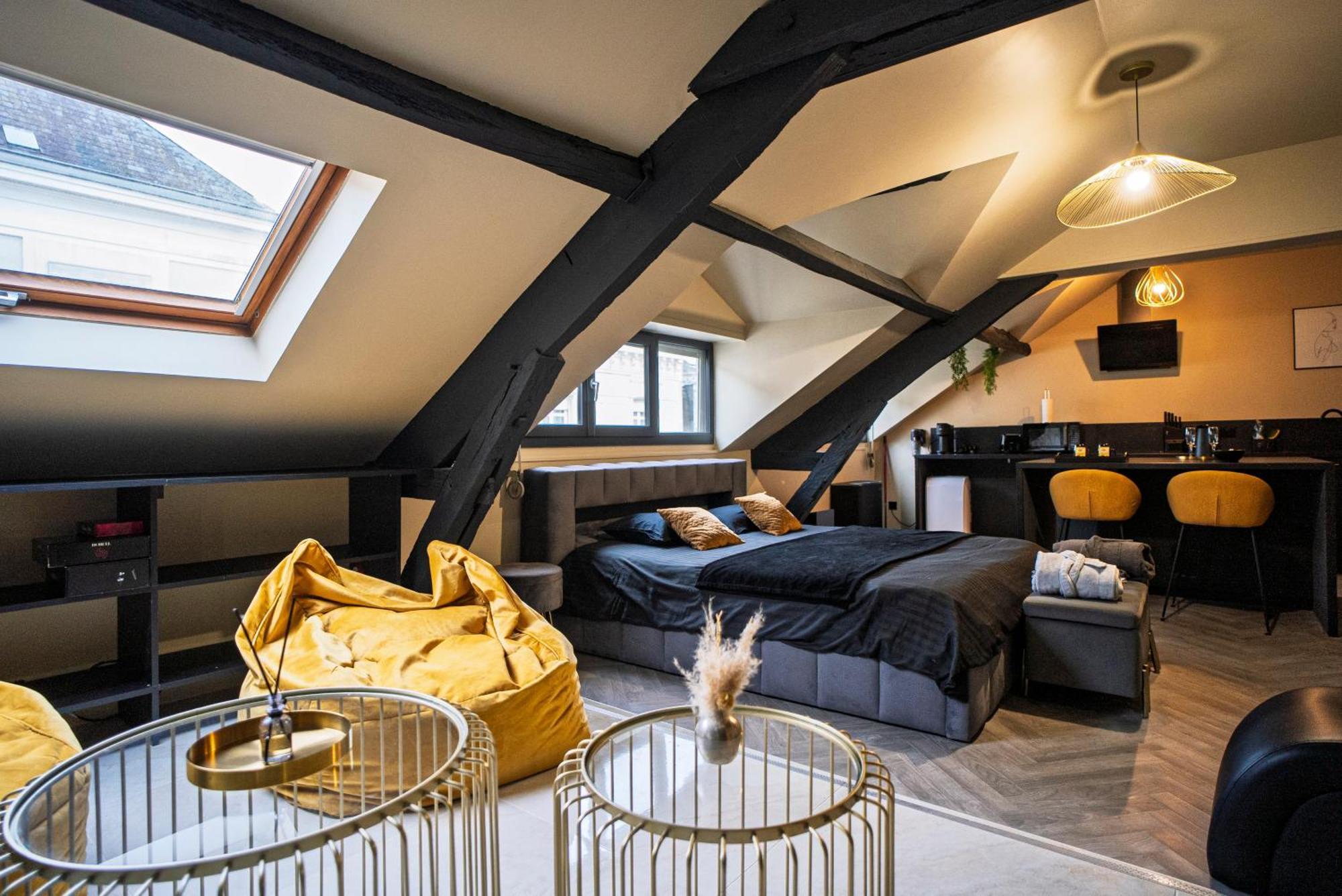 La Marble Room - Suite Balneo & Sauna Angers Ngoại thất bức ảnh